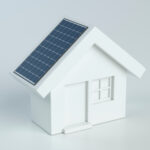 ペロブスカイト太陽電池とは？太陽光発電との違いを解説！