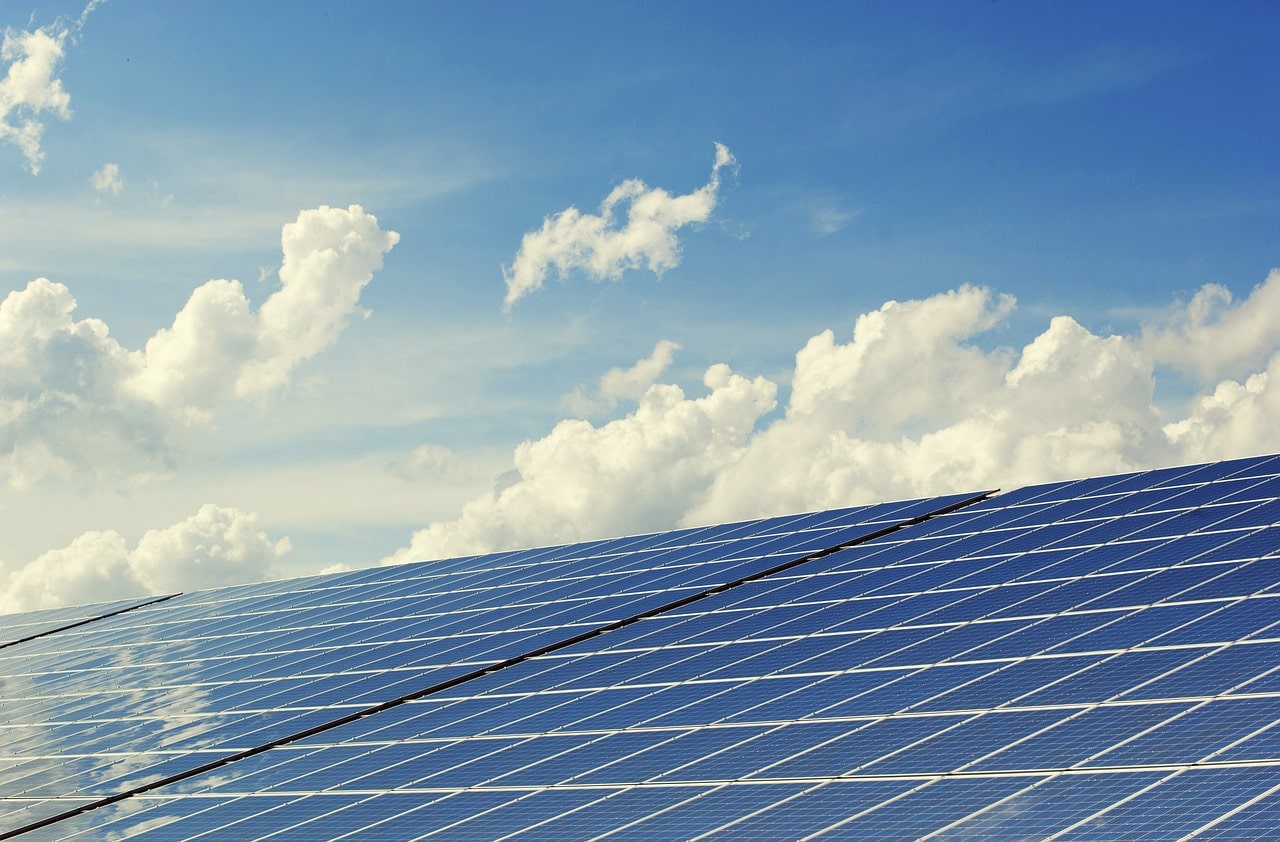 一般家庭に太陽光パネルは何枚必要？最適な設置枚数を徹底解説